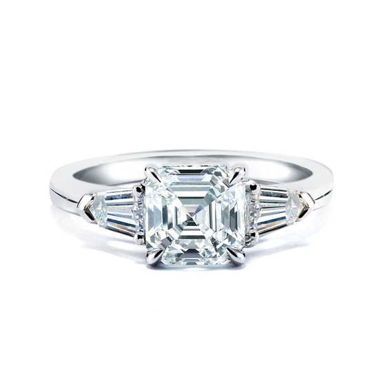 Vera Wang LOVE engagement ring Princess cut with baguettes